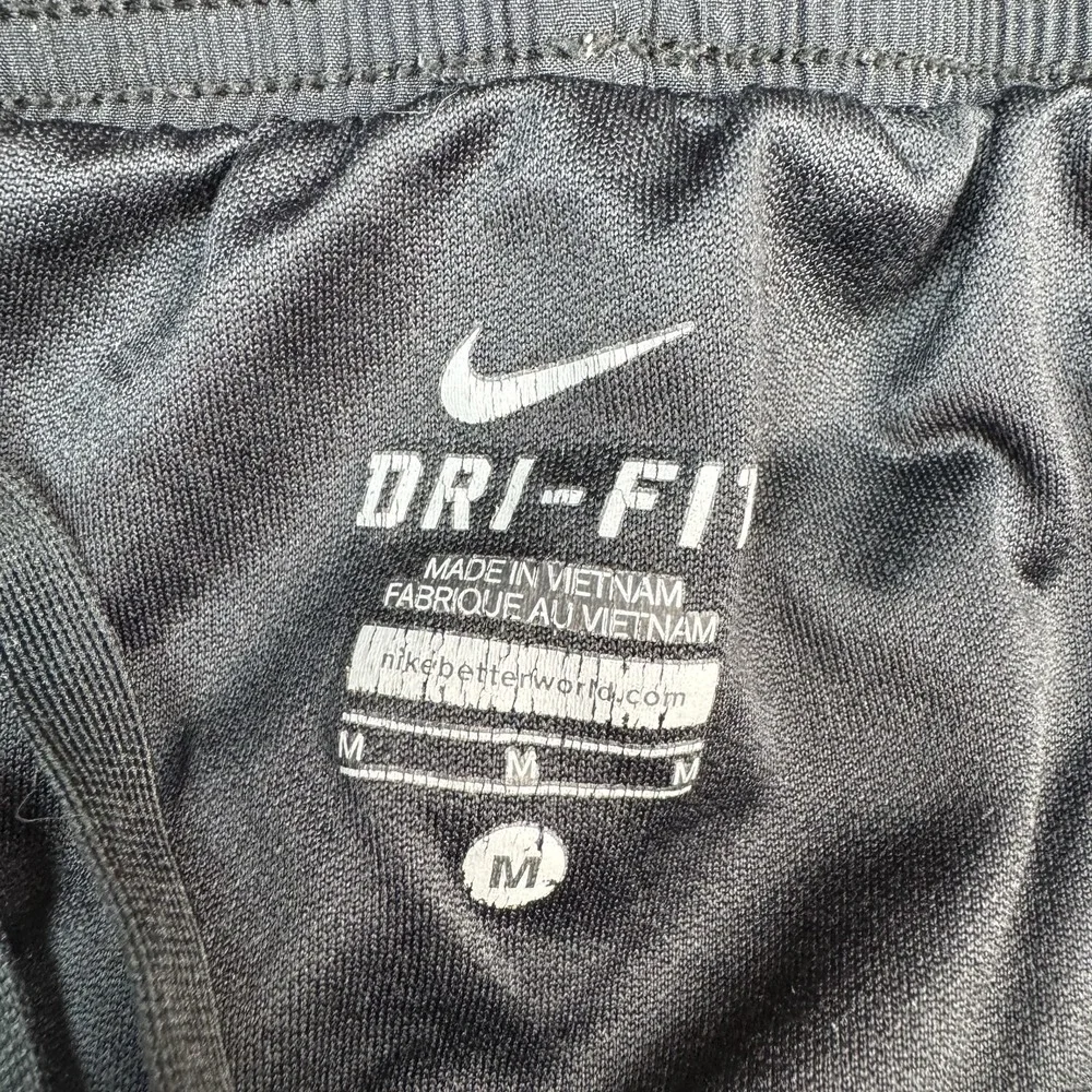 Nike Shorts Womens Medium Running Lined Gym Dri Fit Black